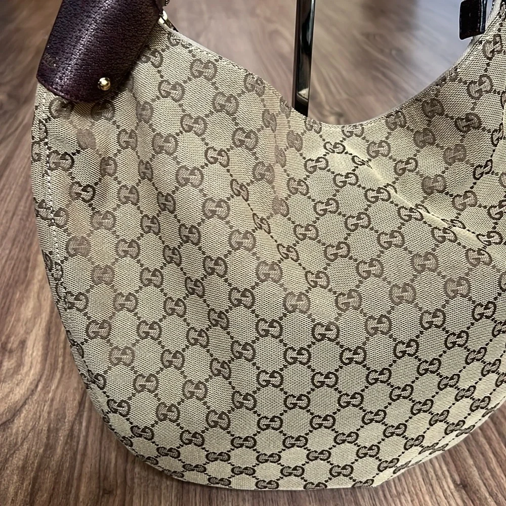 A215 - 💯 % authentic Gucci shoulder bag - Picture 7 of 16